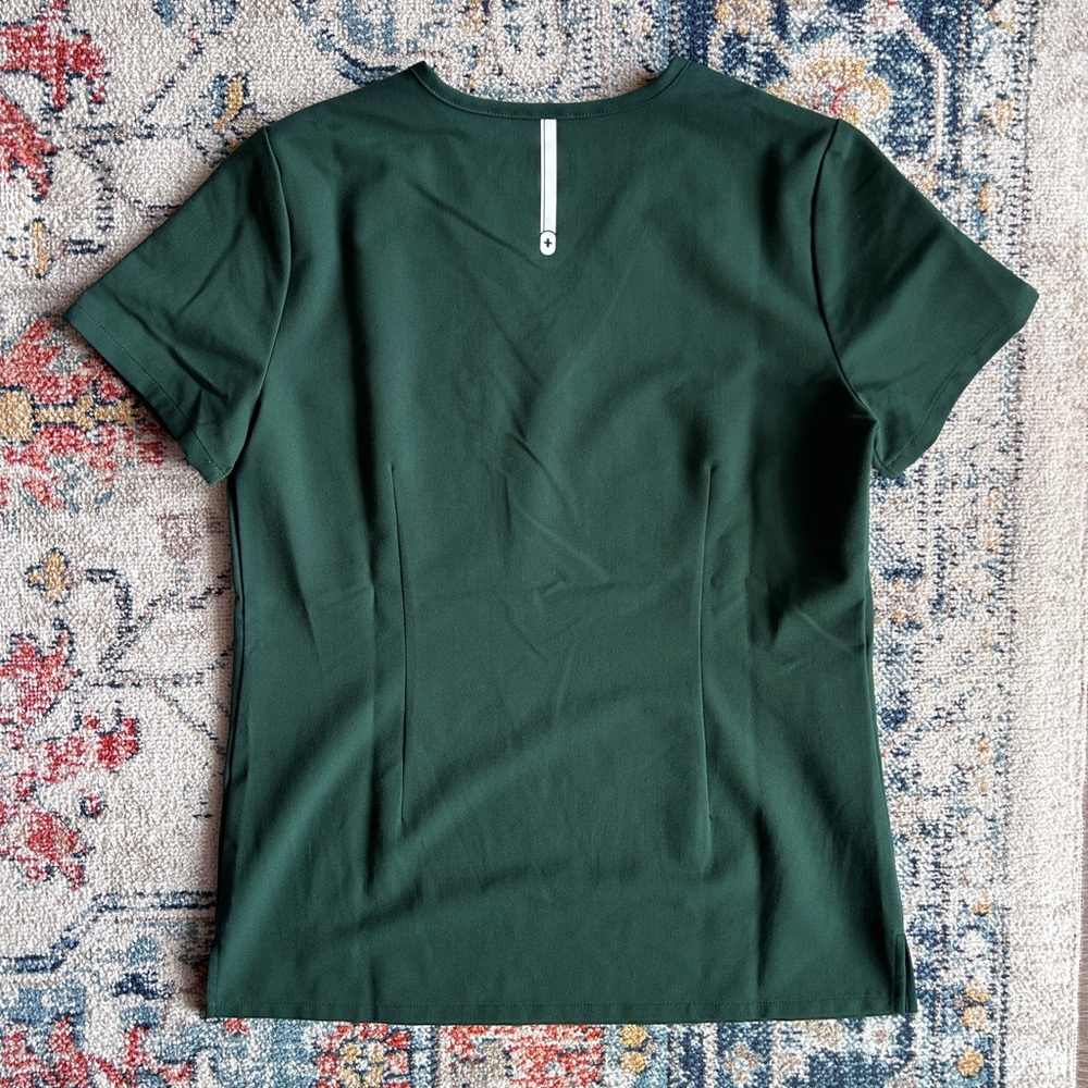 Figs scrub top - Picture 2 of 5